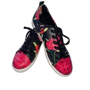 ALDO Merane Floral Sneakers - NWOB - Size 8 - Super‎ cute!